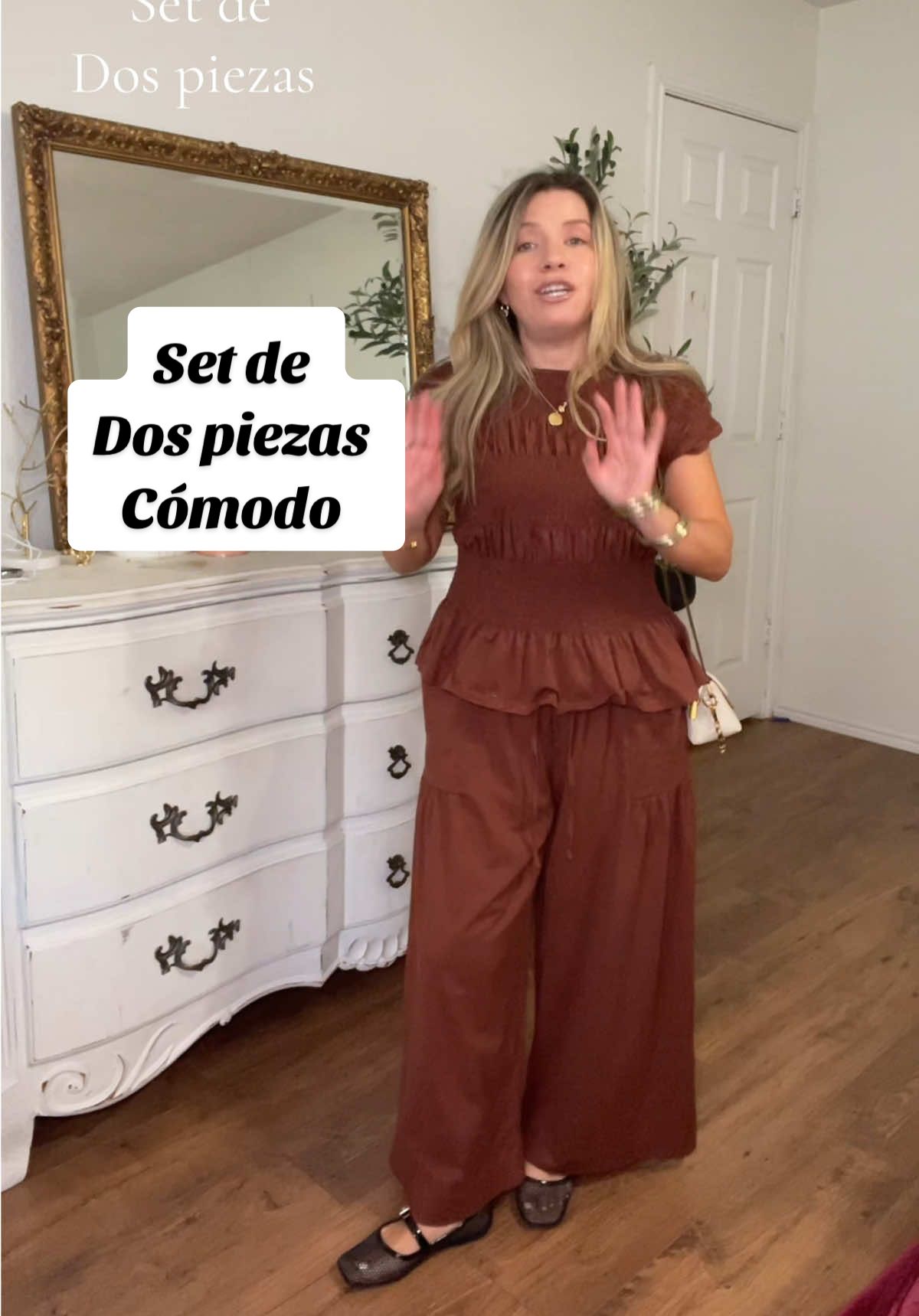 Set de dos piezas que eleva cualquier look fácil de combinar y cómodo #setdedospiezas #setde2piezas #setdedospiezasdemujer #twopieceset #ttsfashionfam 