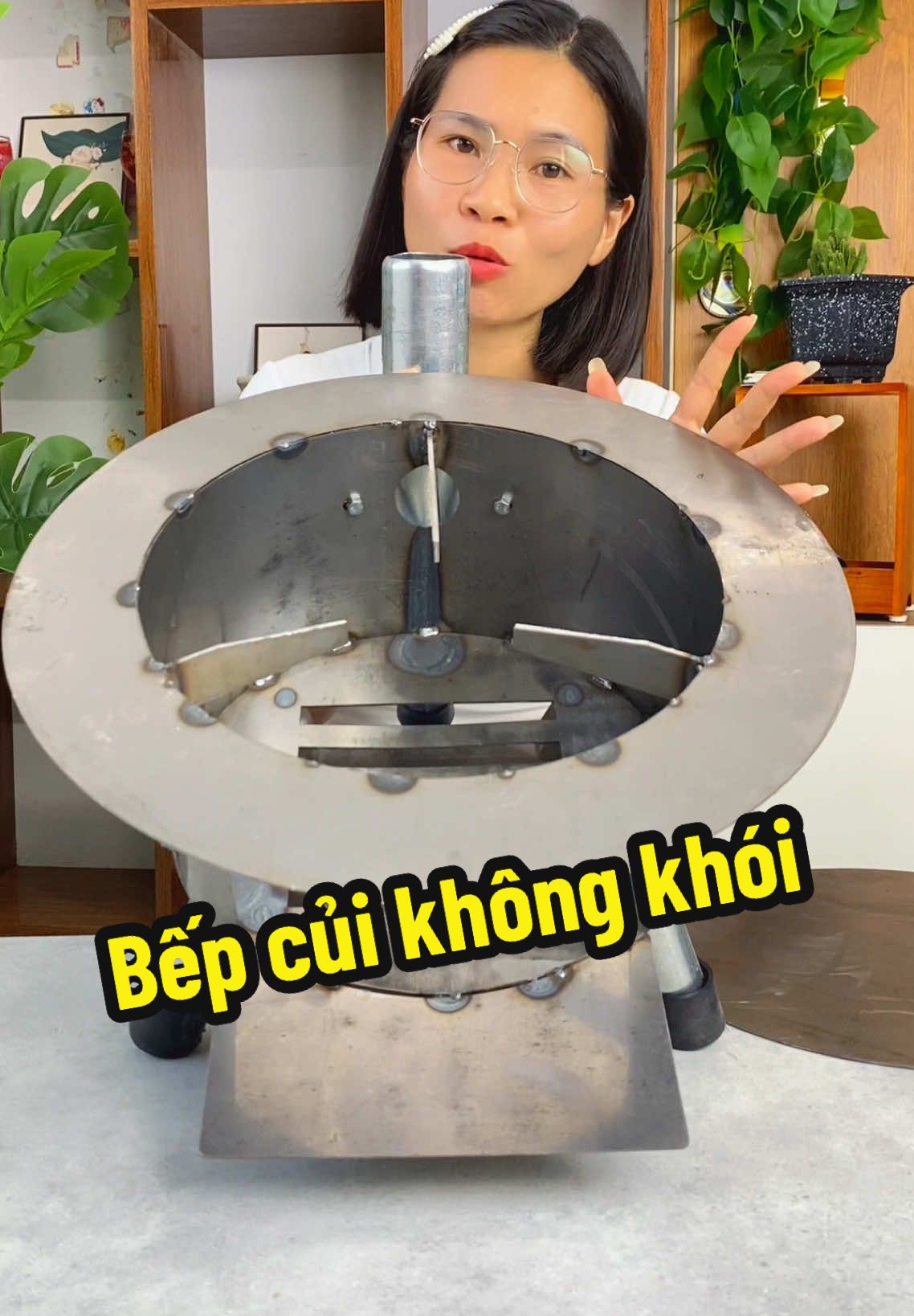 Bếp củi tròn C35 không khói, không đen nồi, có ống khói, chất liệu thép Liên Xô dày dặn bền chắc#embichnhanong #xuhuong #bepcuikhongkhoi #bepcuikhongdennoi #bepcuithongminh #thietbinhabep#xinxo #tienloi #viral 