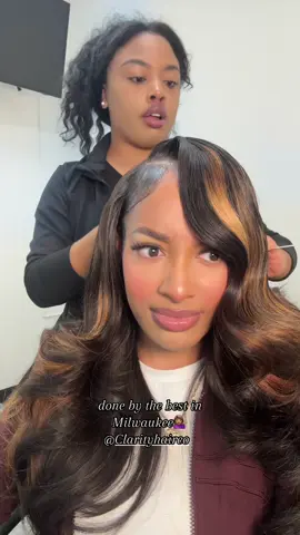 & she’s doing a deal.. 4 bundle sew in (20”-26”) for $400. don’t say I never put y’all on!😭😍 go book my girl @Clarityhairco #sewin #sidepart #curls #detroithair #milwaukee  