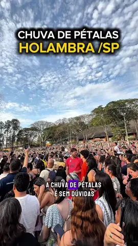 🌸✨ O espetáculo mais esperado da Expoflora: a tradicional Chuva de Pétalas em Holambra! Mais de 18 kg de pétalas caem do céu, criando um momento inesquecível para quem participa. 💐 📍 Holambra – Capital Nacional das Flores 🎟️ Expoflora 2025