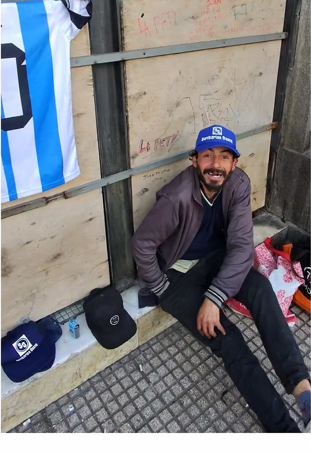 No quería que sea Eva 🥹 #humor #broma #calle 