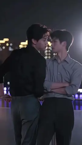 OMG rooftop kisses >>> I’m screaming! 🤭🔥 Chi Cheng and Wei Wei just turned the sky into their own stage for love. 🌌💋 #RevengedLove  #ZiYu  #TianXuning  #fyp  #fypシ゚viral 