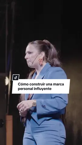 La marca personal no se construye solo en redes sociales. Cada lugar al que vas comunica: eventos, capacitaciones, inversiones, con quién te rodeás. Todo eso posiciona tu negocio y genera autoridad. INFLUCEO es el programa para convertir tu marca personal en una marca influyente y reconocida. #autoridad #marcapersonal #liderazgo #influceo #contenidoestrategico 
