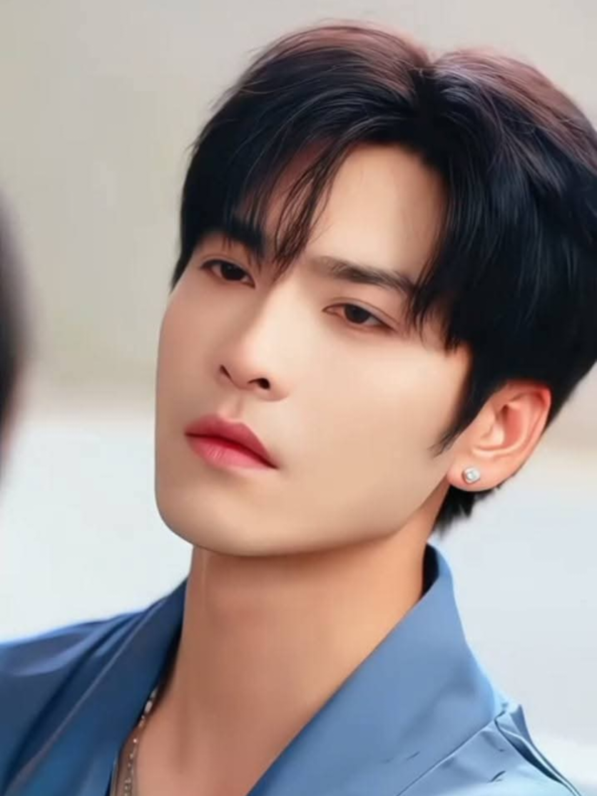 ไปหาผู้ก่อนนะ🤭  #พระเอกมินิซีรีส์จีน #ผู้จีนหล่อ #ซีรีส์จีนน่าดู #wangyiran王奕然 #หวังอี้หราน 