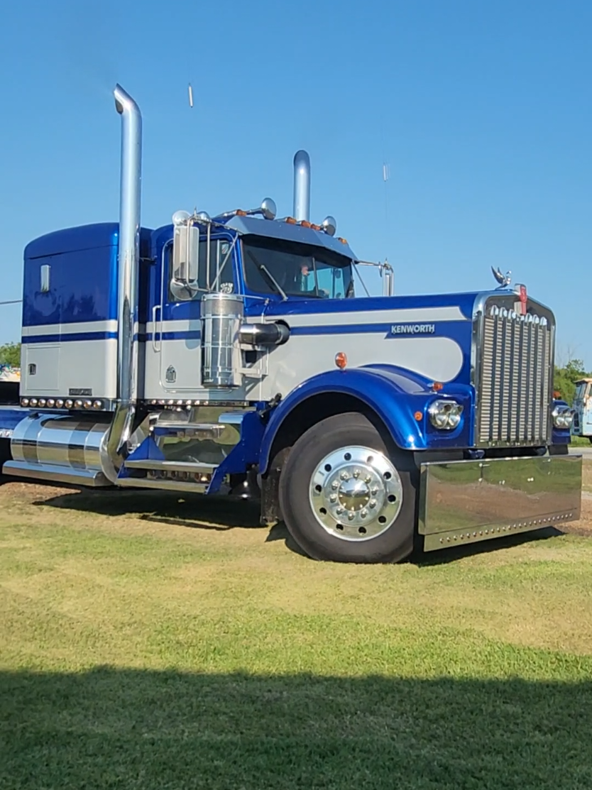 #kenworth #w900 #htown #foryou #foryourpage 