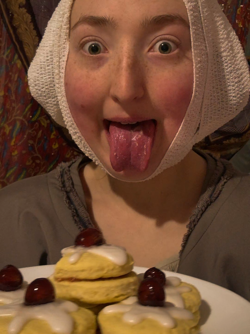 🏰🍪🏹🐻                                     #maudie #bravemovie #tudor #medieval #empirebiscuit 