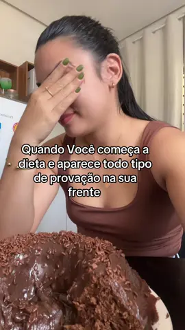 Tentação de todos os lados 🤡 #foryoupage #fyp #dieta 