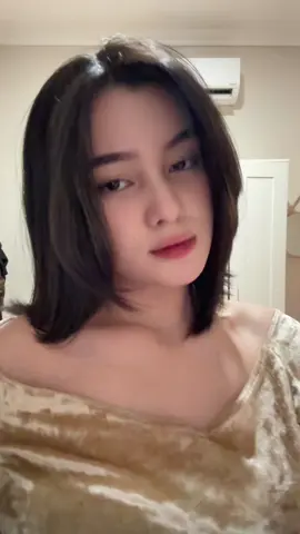 pake alis + lip stik = tua 😭🤝🏻