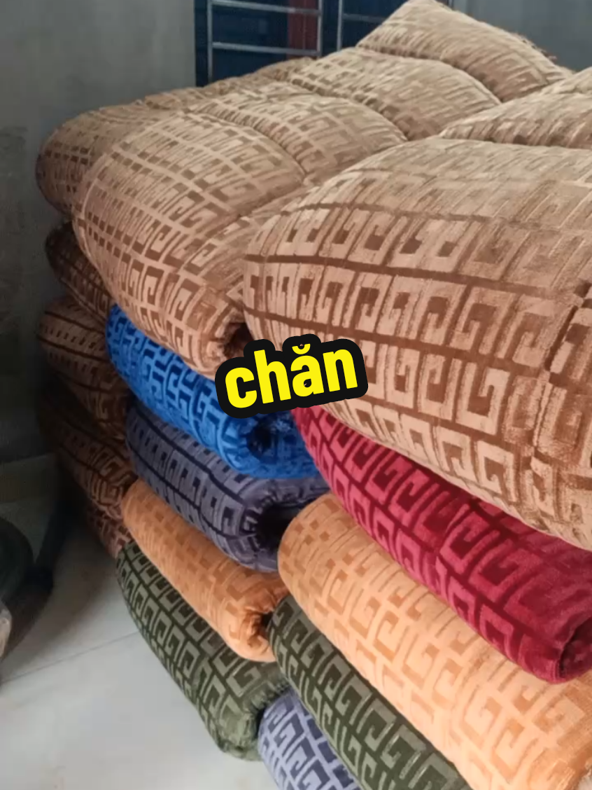 chăn lông cừu chữ vạn chưa bao giờ hết hot #chanlong #chanmuadong #chandong #chanlongcuu #chanlongcuuchuvan 