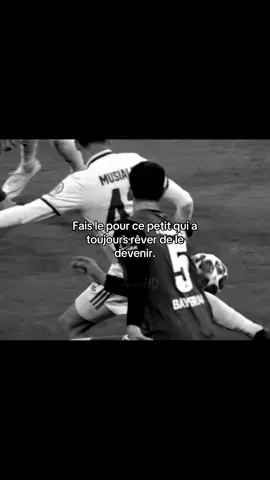 Ne laisse pas tes rêves devenir poussières…⏳#motivation #discipline #footballtiktok 