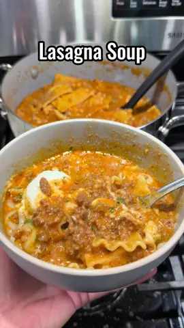 Lasagna Soup! Full recipe on cookingwithkatiecross.com 😮‍💨🔥#soupszn #souprecipe #fall 