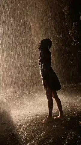 #lluvia #bailarbajolalluvia #parati 