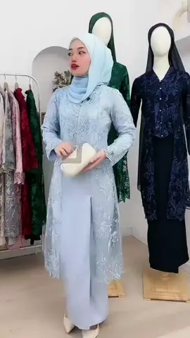 KARTIKA sari kutu baru kebaya✨ #kebaya #kebayamodern #kebayakutubaru #bajuraya #byayranoordin 