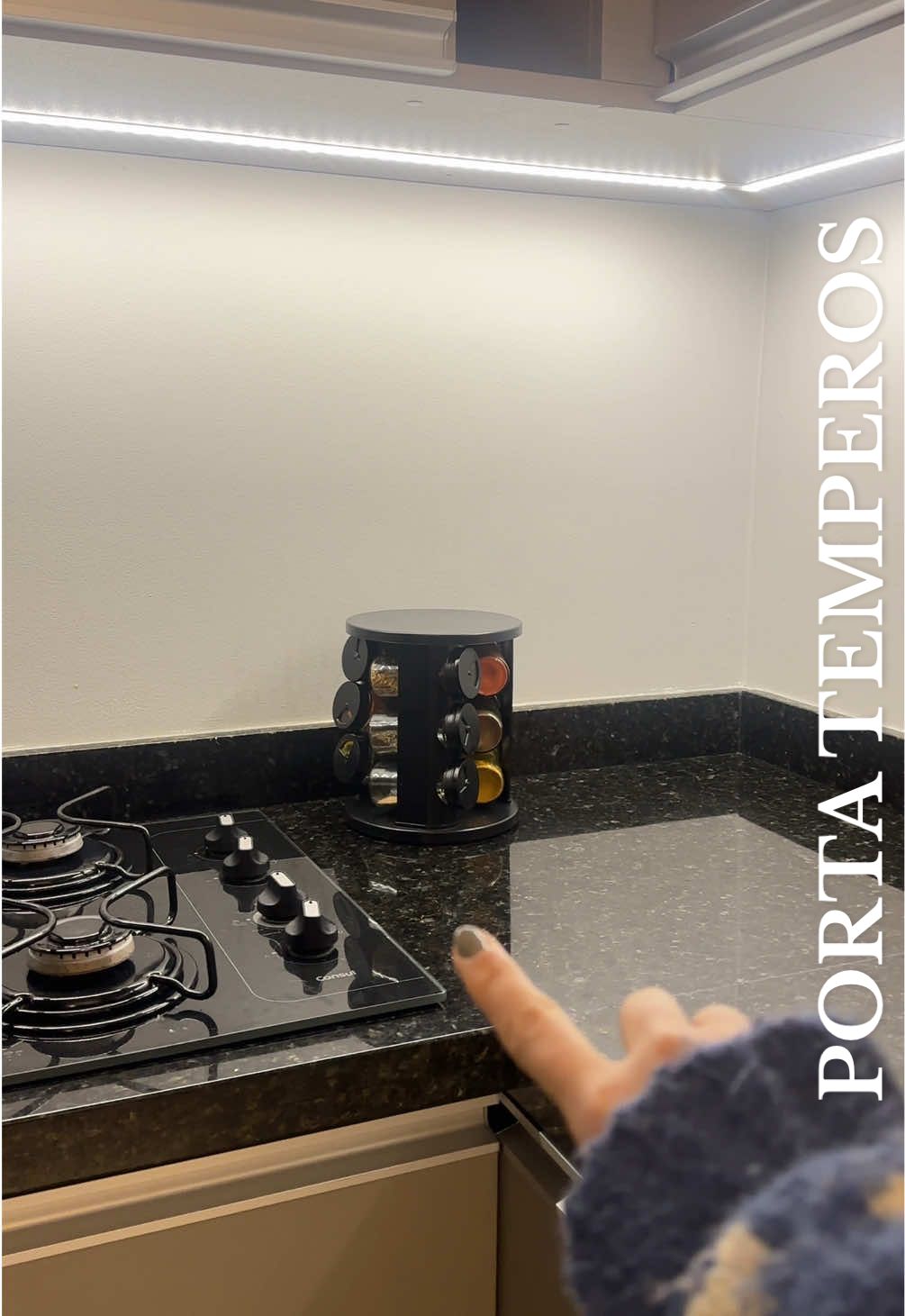 Eu acho demais ele girar 360° 🤣 e é muito lindo também né?  #portatemperos #tiktokshop #cozinha #casanova 