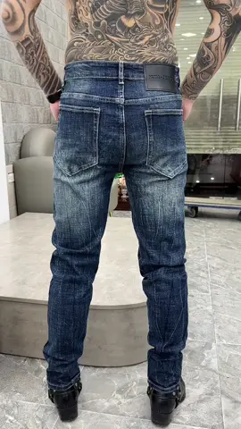 Mặc lên em quần đi đâu sĩ luôn . Quần jean co giãn . Phom slim fit . Thiết kế hoạ tiết gam màu sắc nét trẻ trung