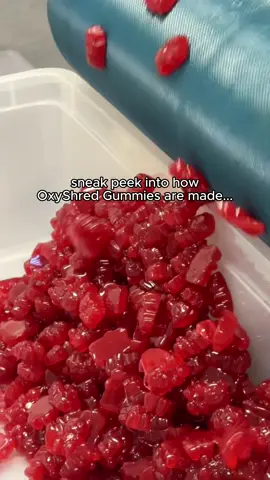 Where the ✨magic✨ happens 🐻🍓 #oxyshred #oxyshredgummies 