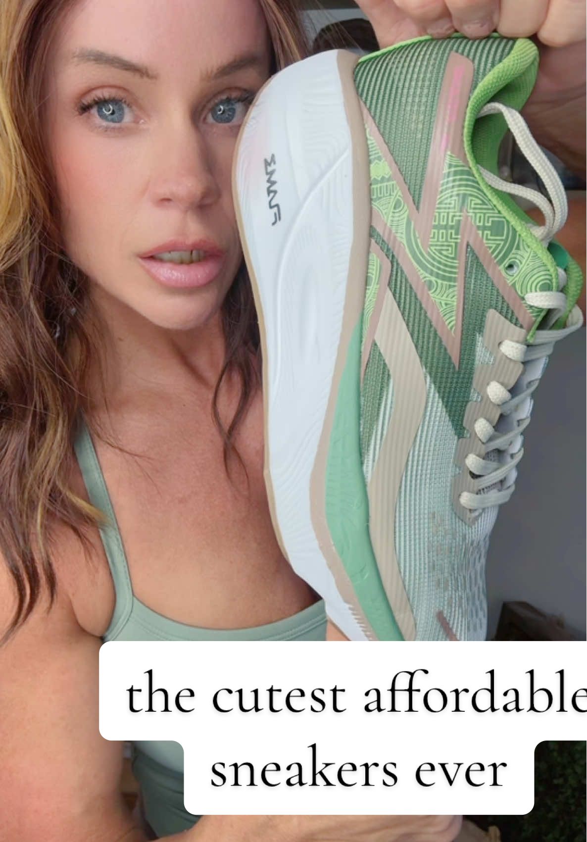 #walkingshoes #runningshoes #tennisshoes #athleticshoes #sneakers 