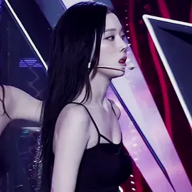 This outfit… #winter #aespaedit #winteraespa #winteredit #aespa  WINTER AESPA EDIT 