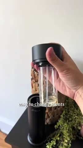 Possibly the gift of the year?? I love this so much #fragrancediffuser #homefragrance #aestheticdecor #cozyhomevibes #interiordecor 