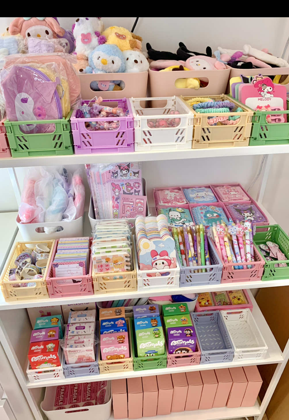 ASMR setting up first stock of my mystery scoop shop!🍀 #mysteryscoop #luckyscoop #asmr #restockasmr #SmallBusiness 