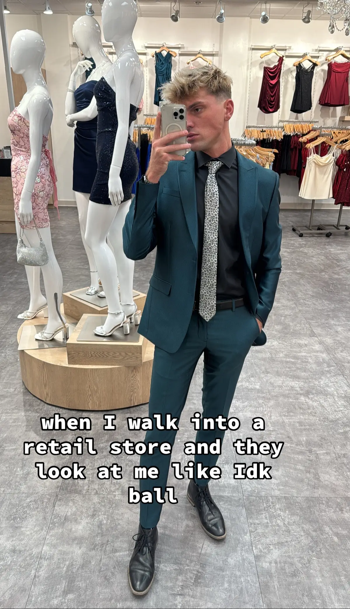 #retail #retailvisualmerchandising #merchandise #retaillife #retailmanager 