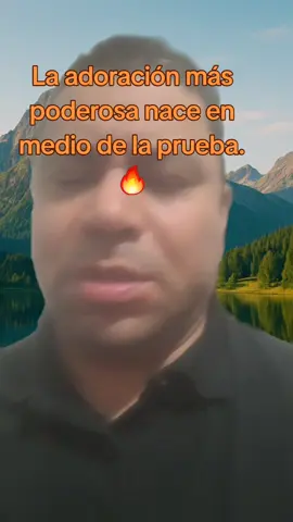 Alaba aunque duela →La adoración más poderosa nace en medio de la prueba. 🔥 #Alabanza #AdoracionPura #ReelsCristianos #TikTokDeFe 