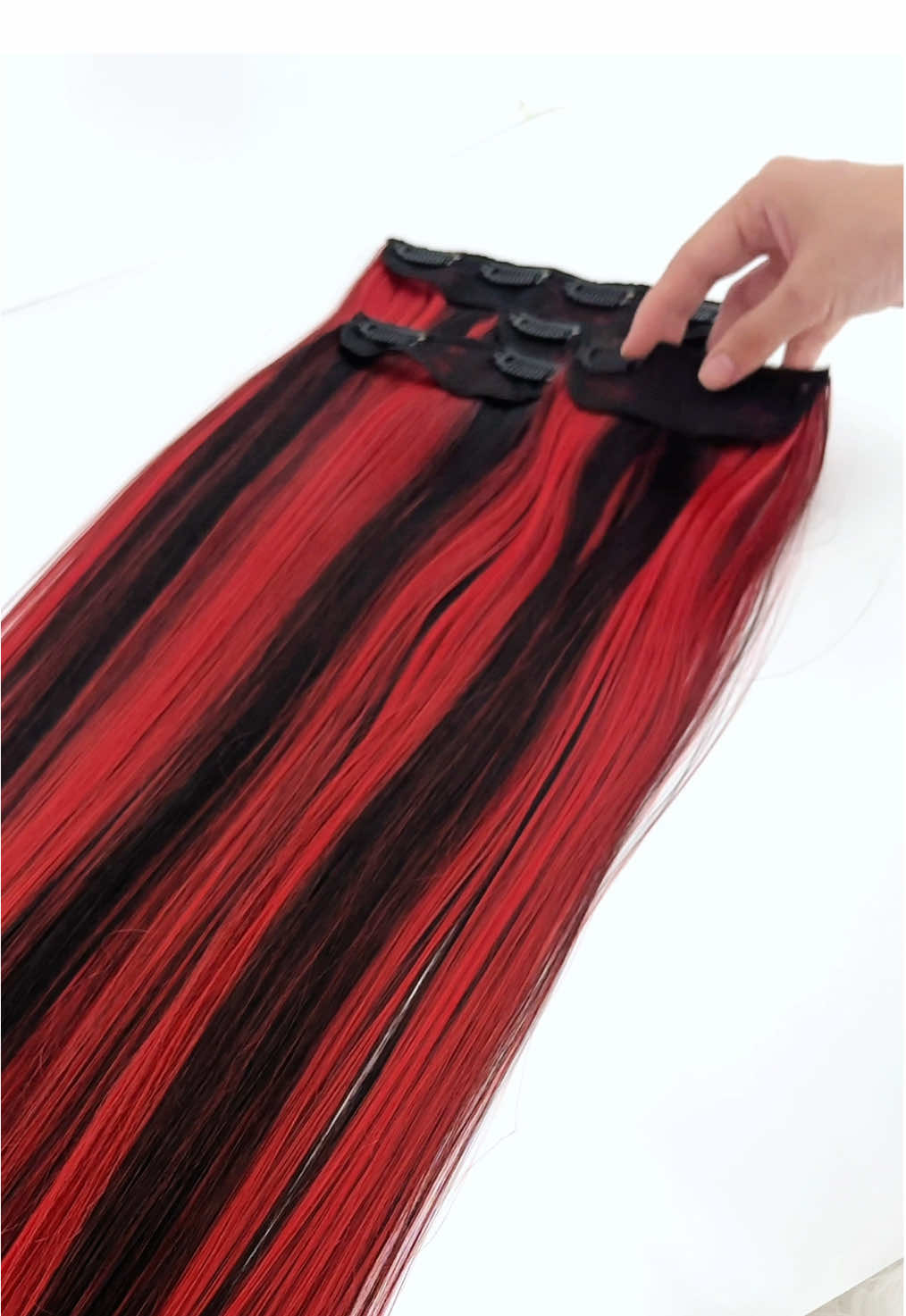 How gorgeous#hairstyle#hairextensions#extensions#cilpins#getreadyforfashionweek#hair#pinkhair#naturalhair 
