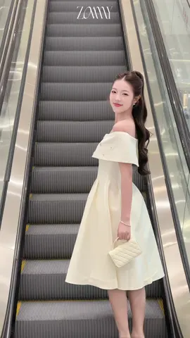 Hoa có thể tự mình mua, nhưng được người mình yêu mua cho thì tuyệt vời hơn nhiều ✨ #zamy #zamydesign #fashion 