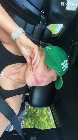 Your sexy delivery driver at your service #explorepage #pittsburgh #amazon #fyp #deliverydriver 