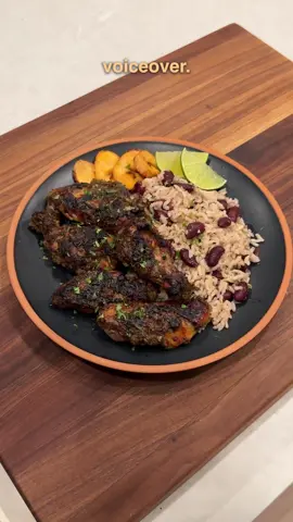 Jerk Chicken Wings 🇯🇲 the grill at my apt has been ran through all summer with no cleaning 😭🥀 rip