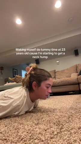 This lowkey hurts my neck but I can tell it’s working  #techneck #tummytime #baby #neckhump #posture 