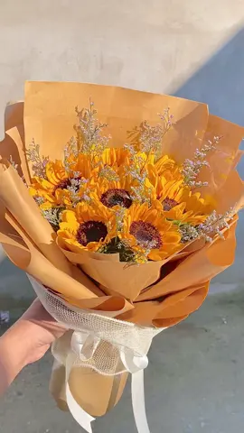 Nhận Bó Hoa Tặng theo Yêu cầu ❤️❤️❤️ 💕Giá chỉ từ 1xx❤️ 💕Nhận Ship Trong Cần Thơ và Các Tỉnh gần Cần Thơ 🌻Đặt trước Shop 3 ngày nha. 𝐻𝑜𝑡𝑙𝑖𝑛𝑒/𝗭𝗮𝗹𝗼: 0763849362 đặt hoa trước nha.