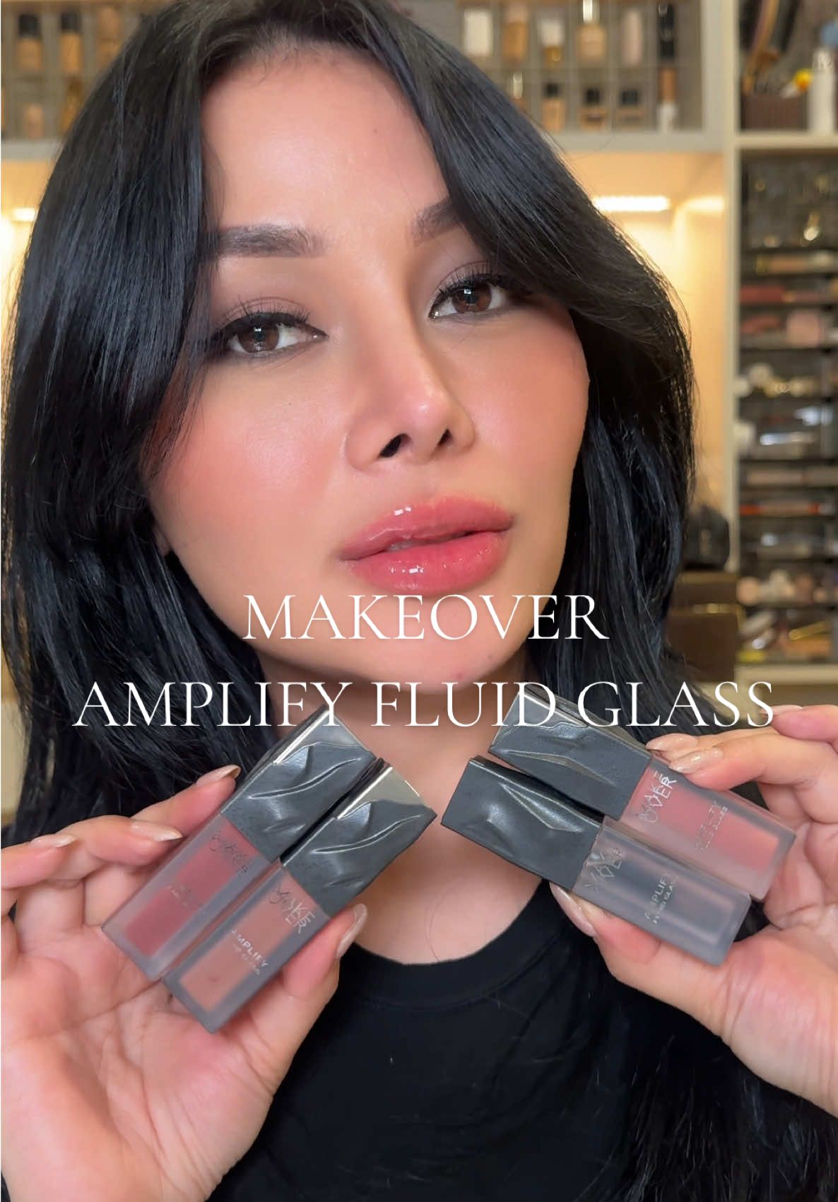 Jadi kalau kamu lagi cari lip product yang ringan, glossy, tapi tetap pigmented this is the one Makeover Amplify Fluid Glass. Hati-hati ya, sekali nyobain, bisa ketagihan #lipgloss #lipproducts #lokal #tiktok 