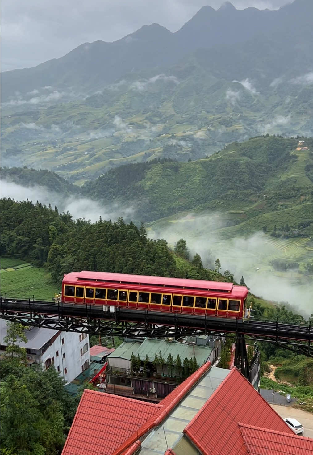 Finally got to see the famous Muong Hoa funicular train 🥺 #fyp #sapavietnam #travel #sapatrain 