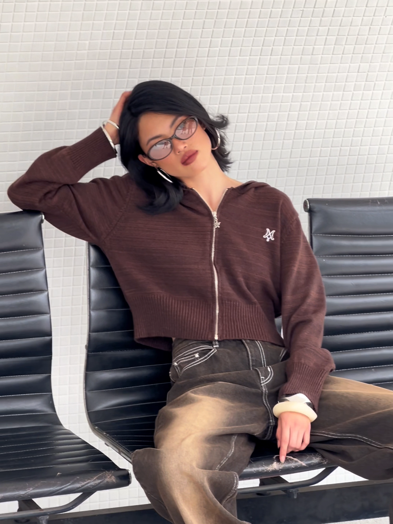 New Shade Alert : Bronze Brown ❤️‍🔥 Baggy Jeans สีใหม่ กางเกงยีนส์เอวระดับสะดือ ที่ทุกสัดส่วนใส่ได้ เก็บหน้าท้องเหมือนเดิม เหมาะกับทุกสรีระ #mBaggyJeans Colors : Bronze Brown, Moonlight, Dust, Graphite, Sky Metallic, Blue, Indigo, Black, Fade Indigo, Ombre, Sky Blue, True Grey Size : XS - 3XL Price : 1,590 - 1,990 THB 📍Launching on Monday, September 8th  #WewornToPerform #MergeOffcial #MergeFriends