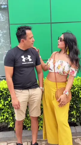 How mean is that? 🤷‍♀️🤣  🔗 Link for Pants: https://a.co/d/f7gXmJQ