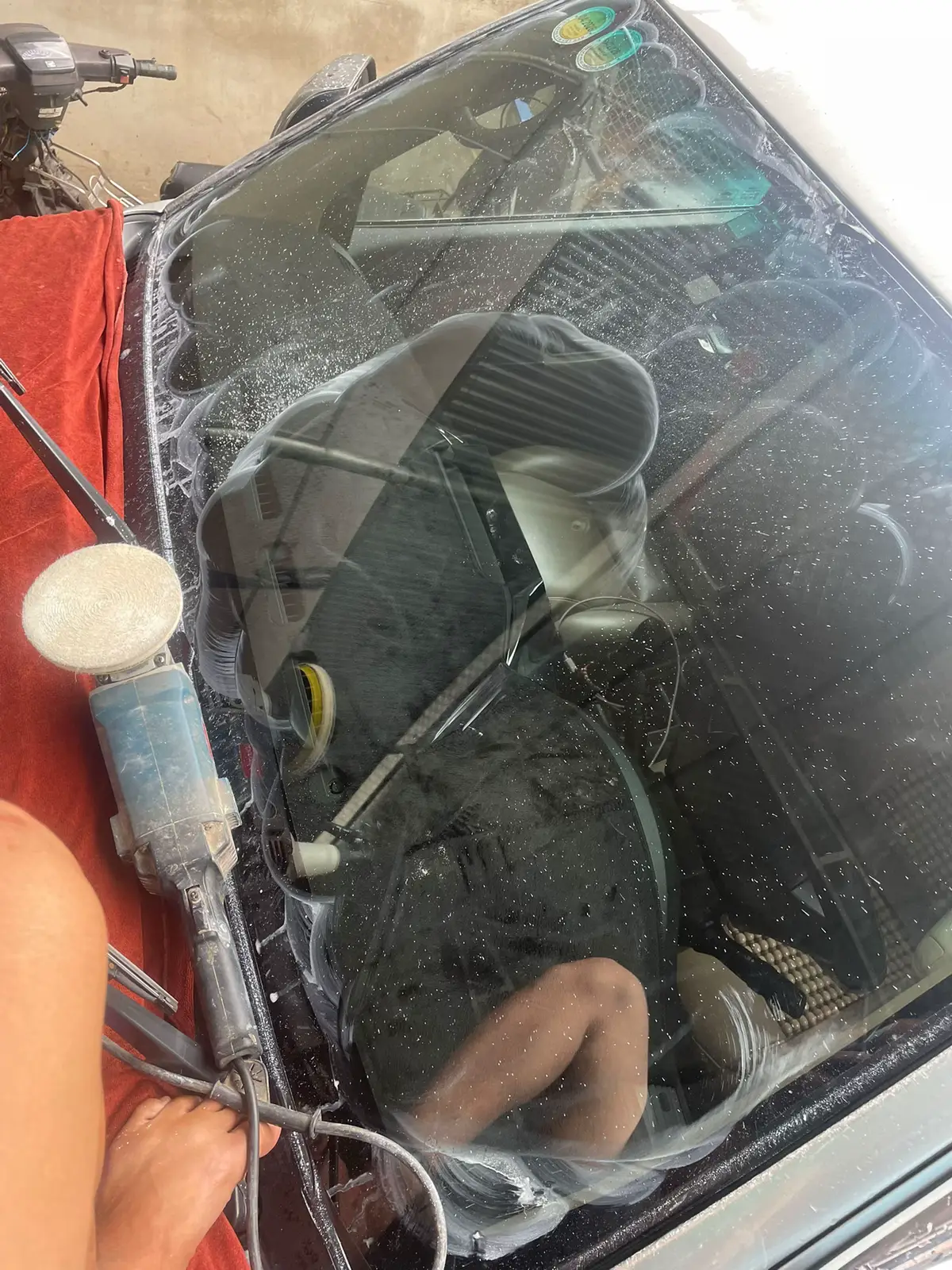 Cháy kính còn k sợ nói gì cháy nắng 