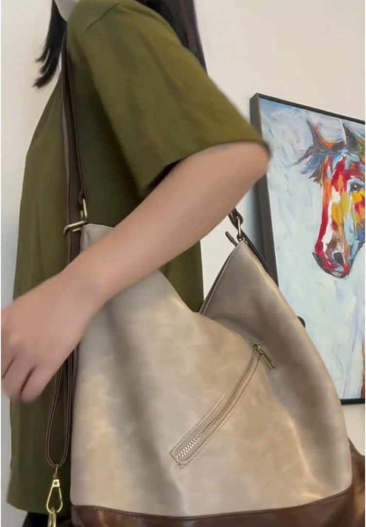 Tas-tas yang banyak dipuji di internet hanya dijual di toko saya. Kalau kamu lambat, tas-tas itu akan habis.🥰🥰#tas #messengerbag #backpack #tasselempang #2in1bag #shoulderbag 