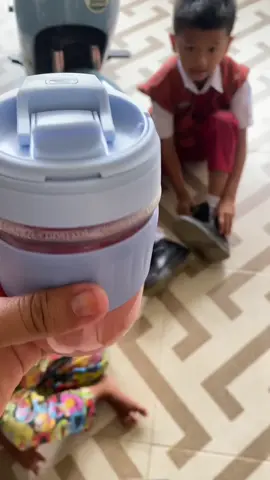 Berhubung skrg setiap harinya dapat MBG terkecuali hari sabtu , jadi ga pernah lg bawa bekal jadi skrg bekal nya di ganti sm juz aja 😁