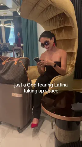 From the little girl who spent years in ESOL learning her first words in English to the woman I am today, I carry nothing but gratitude. Every challenge became a lesson and every obstacle a stepping stone. Resiliency and discipline shaped this journey. Imposter syndrome will try to whisper that you don’t belong, but don’t listen. The truth is you do belong. We belong in every room, every space, every opportunity designed for us.