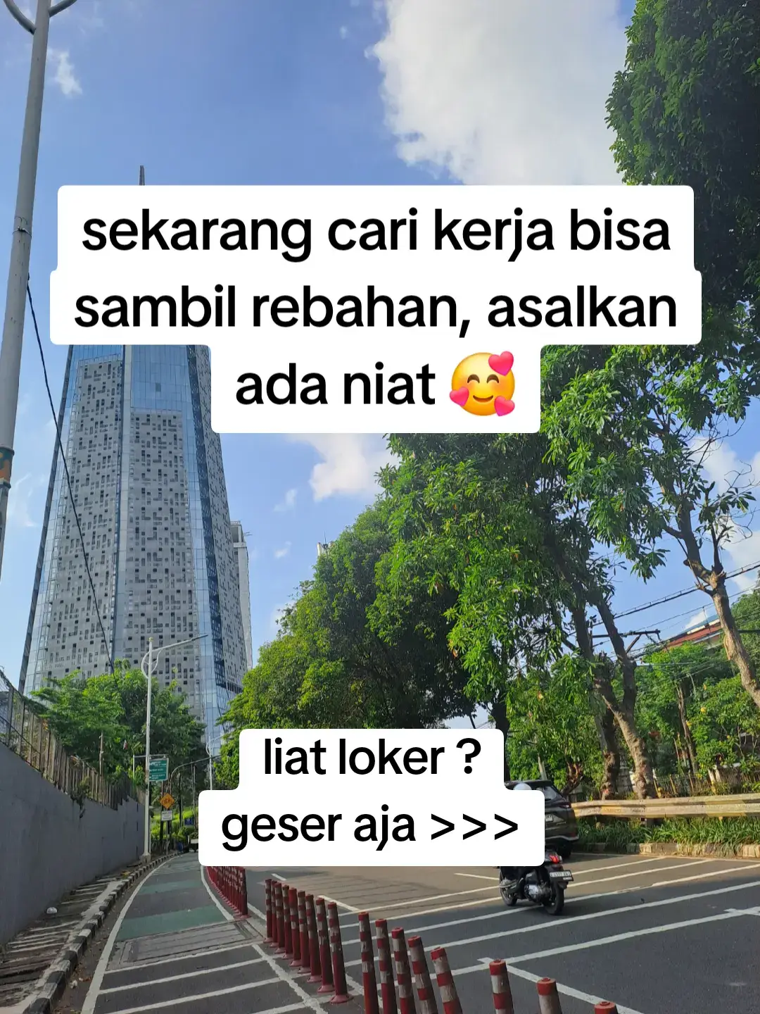 Segera lamar sekarang dengan menyalin link yang tertera di setiap poster #loker #carikerja #lokerterbaru #kulipabrik #fyp 