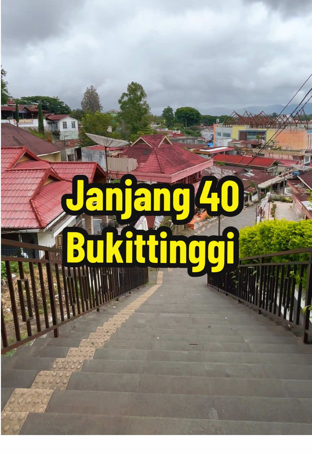 Lai ado naik Janjang Ko kini Sanak ? 😍  📍Janjang 40, Bukittinggi  #janjang40bukittinggi  #wisatabukittinggi #jalanjalandiranahminang #fyf #fyfyfyfyfyfyfyfyfyfyfyfyfyfyfyfyfyfy 