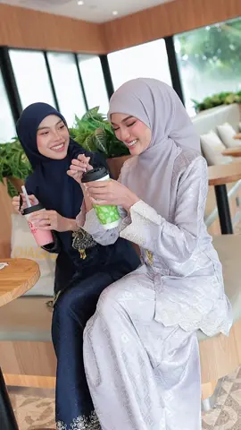 Manisnya bila pakai kebaya sri saloma ni nampak berseri2 je 😍✨ #sheilashaari #newcollection #kebayamodern #kebayamurah #fypシ゚ 