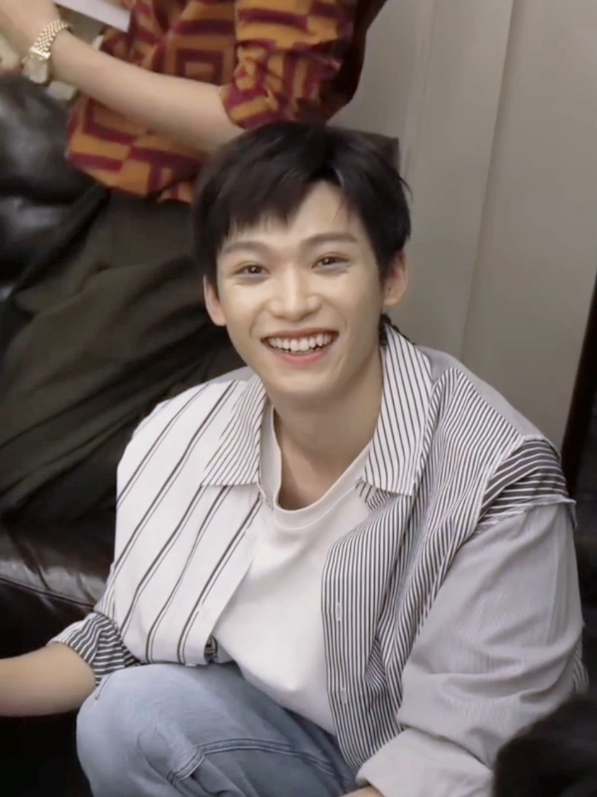 Instant mood shift.....very handsome 🤭🤭 #Ziyu #梓渝 #revengedlove  #speedylittlefish 