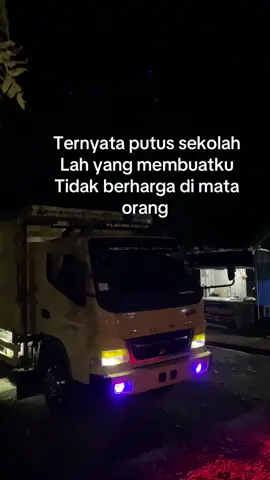 Berhenti sekolah bukan berarti tidak punya masa depan 😇#foryou #fyp #putussekolah #driverstory #masukberandafyp 