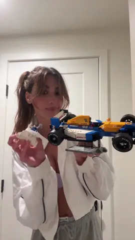 Nigel Mansell Williams lego set 🙏🏼💙 so fun. Also have so much respect for him!! #lego 