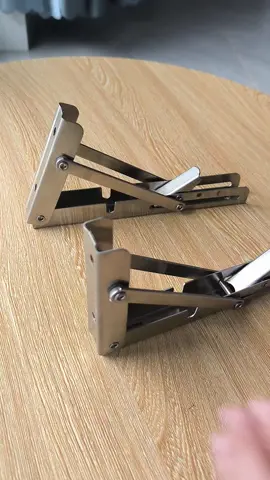 Giá đỡ tường gấp thông minh bản lề gấp gọn #banlegapgon #diengiadung #giadungthongminh #giadungtienich #com3bua 