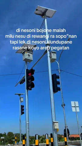 Witing tresno jalaran soko kulino, lunture tresno mergo ono slundupan liyo 🥲 #gaunmerah #bojoneuwong #dangduttiktok #katakatastory #fyptrending 