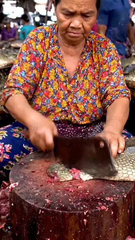 Life at a Wild Meet Market #seafood #food #fish #cooking #animalsmarket #meatmarke 