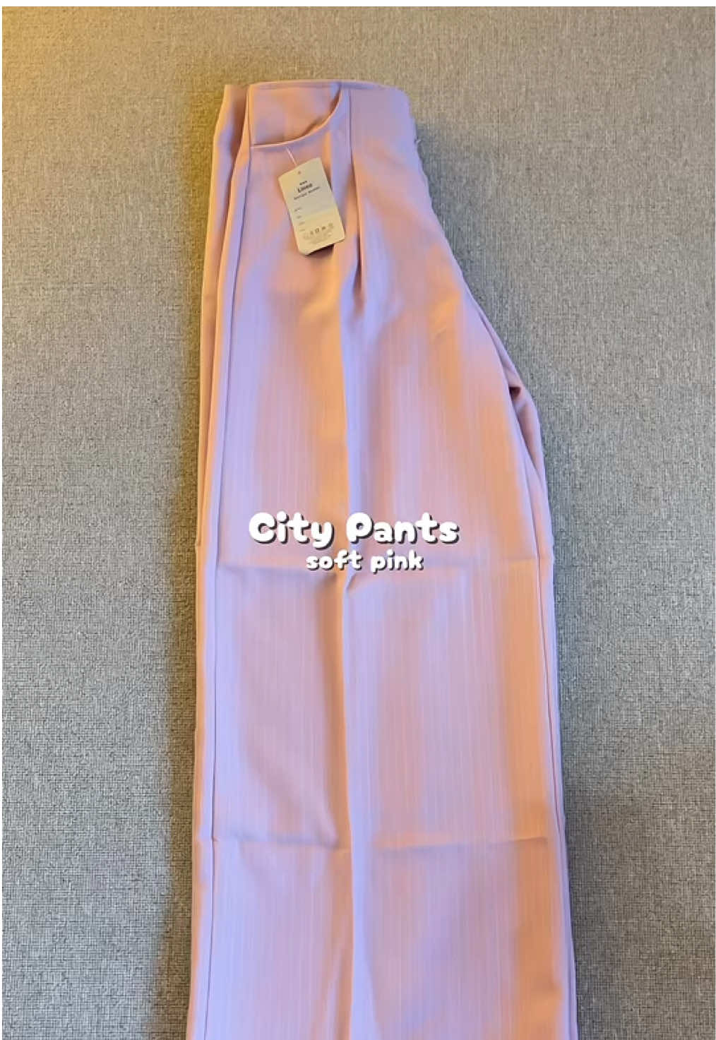 minimal punya celana stripe cantikk satu ini 😍💗 #citypants#stripepants #celanakulot #celanastripe #kulotwanita #kulotpink #celanacantik #softpink #kulothighwaist #celanacitypants 
